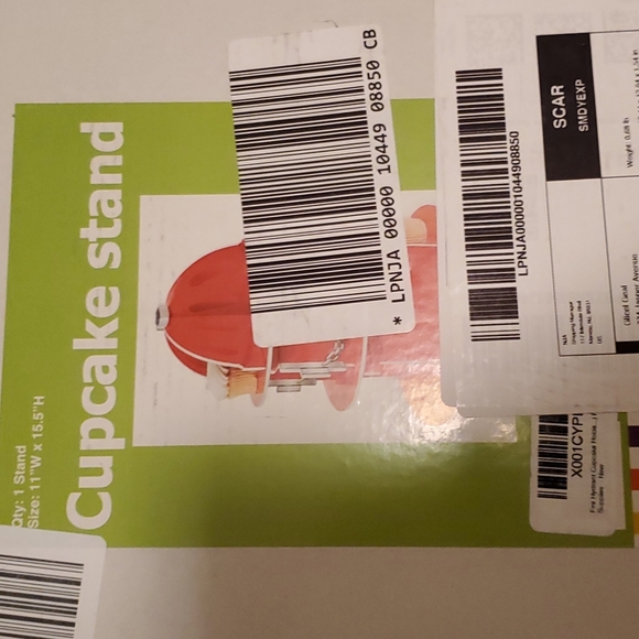 Fire hydrant Cupcake stand ( cardboard) - Picture 3 of 3